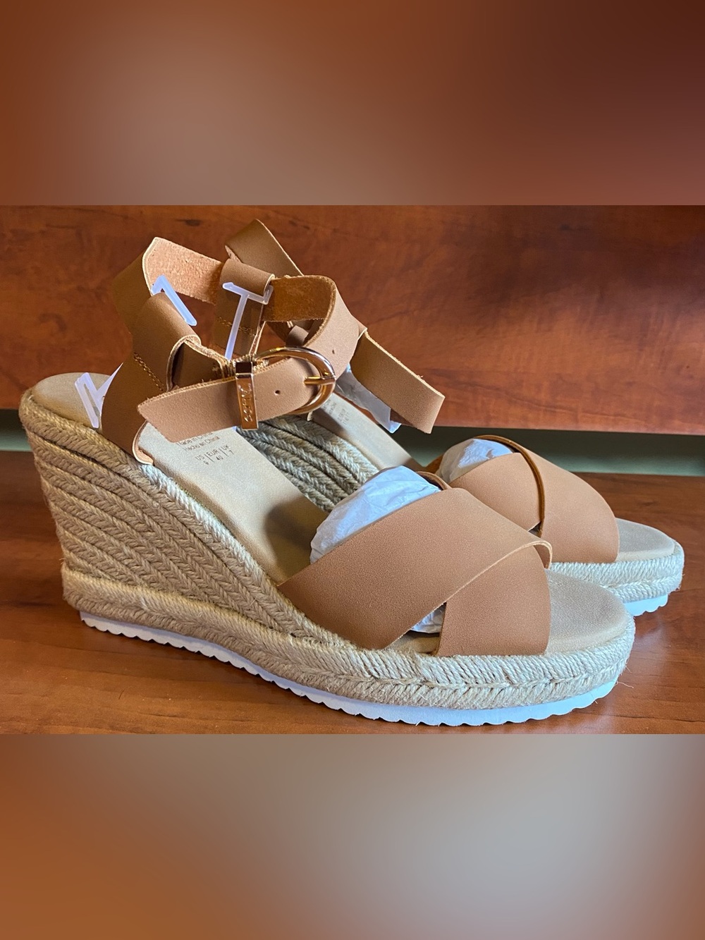 Aldo Tan Wedge Woevia Sandals with Ankle Buckle. Sz 9. 4” Wedge. 1” Platform.
